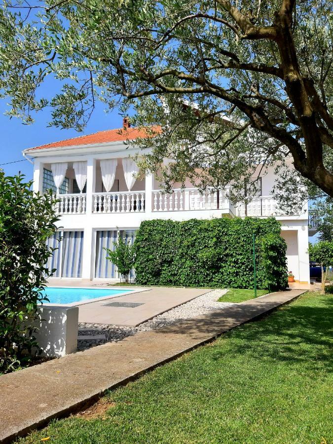 Holiday Home Vila Emma Debeljak Exterior foto