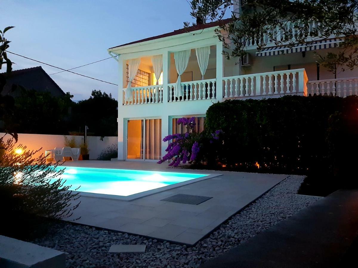 Holiday Home Vila Emma Debeljak Exterior foto